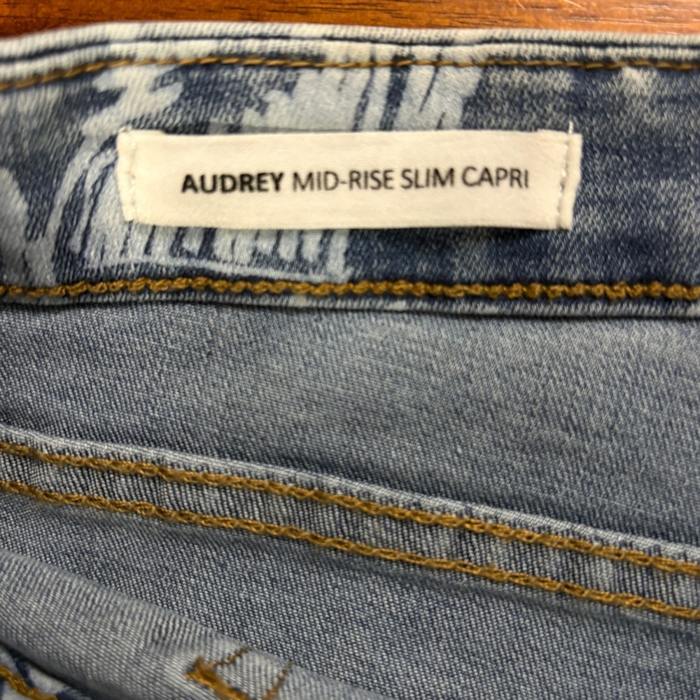 Tribal Jeans Audrey Mid-Rise Slim Capri Blue Floral Print Denim Pants 6 NEW - Picture 5 of 8